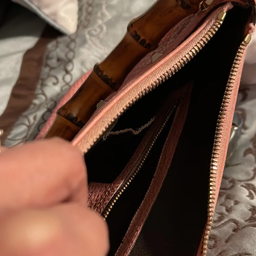 Authentic Pink Leather Gucci ANITA Handbag with Bamboo handle and bamboo zipper - Picture 14 of 17